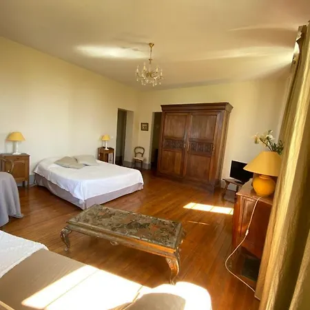 Holiday home Domaine De Vadancourt Maissemy