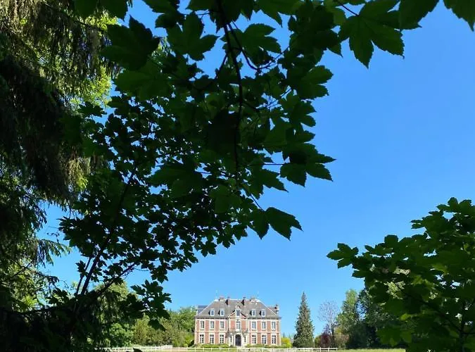 Holiday home Domaine De Vadancourt Maissemy