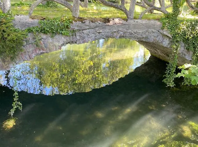 Holiday home Domaine De Vadancourt Maissemy