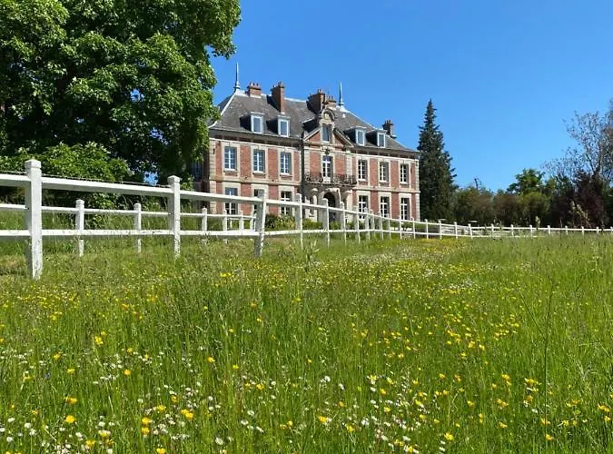 Holiday home Domaine De Vadancourt Maissemy