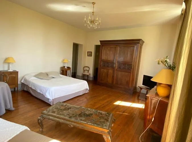 Holiday home Domaine De Vadancourt Maissemy