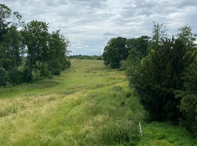 Holiday home Domaine De Vadancourt Maissemy